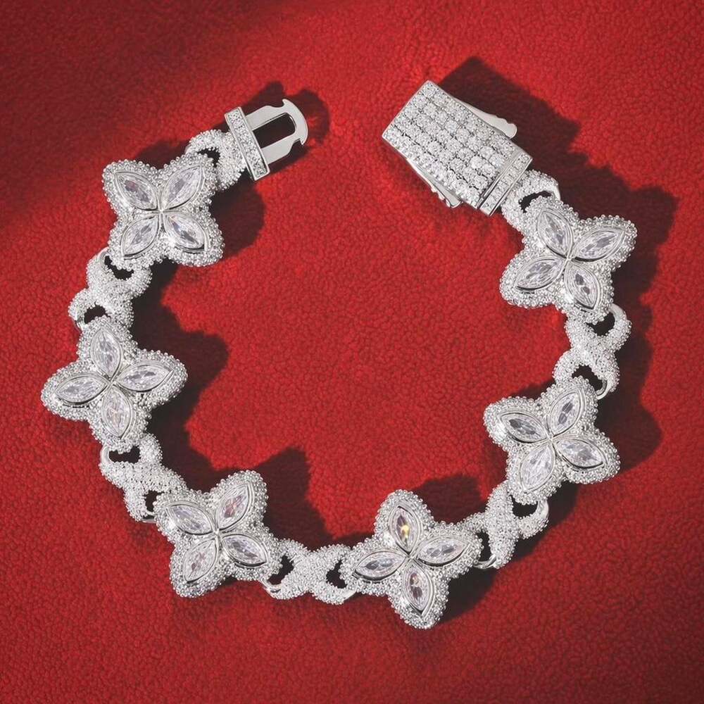 Iced Out Clover Bracelet 8 0 Bdd